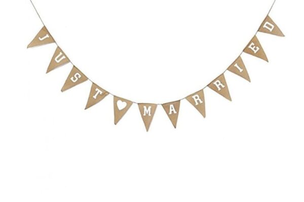 שרשרת דגלונים יוטה - JUST MARRIED