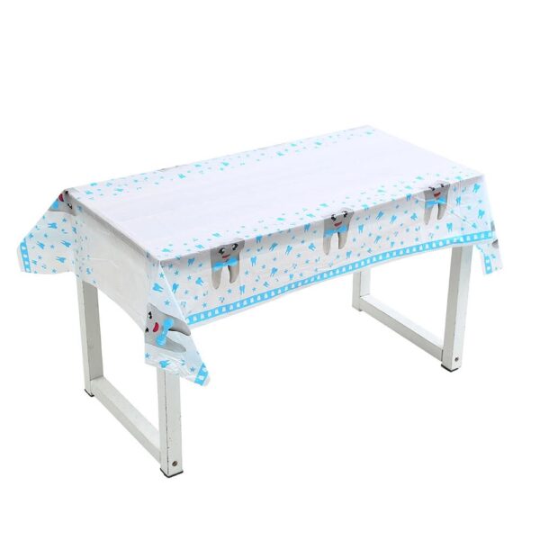 מפת שולחן כחולה לבן - שן ראשונה