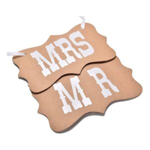 2 שלטים לצילומים - MR & MRS